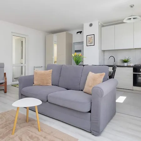 דירה Cozy With Workspace And Close To Metro By Renters *